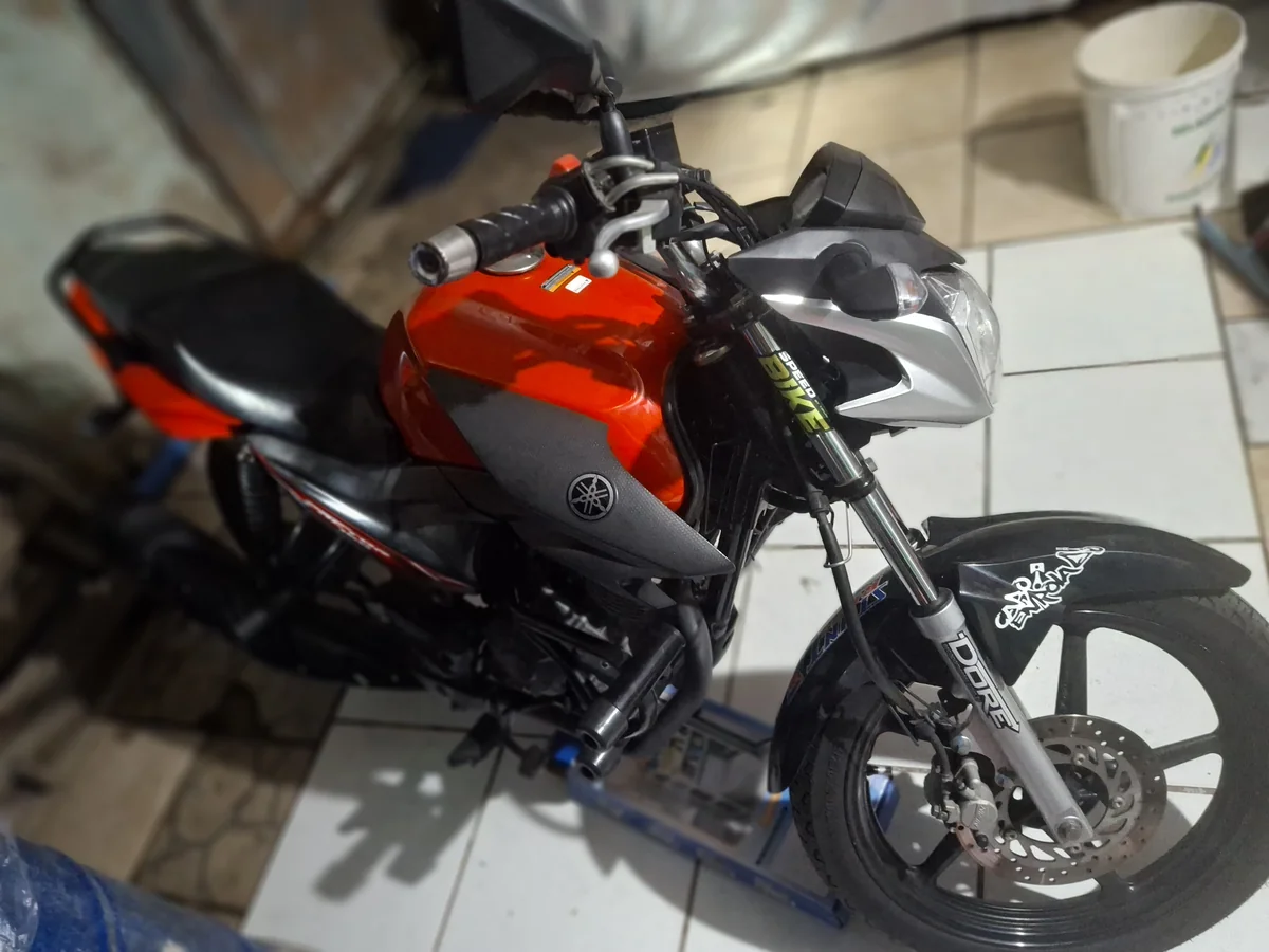 Yamaha YBR 150  2023 para alugar em Mesquita 