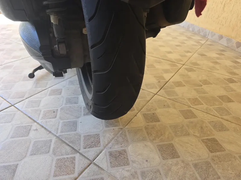 Yamaha XMAX 250 2021 para alugar em Vitória - Foto 7