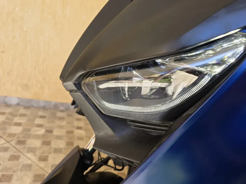 Yamaha XMAX 250 2021 para alugar em Vitória - Foto 8