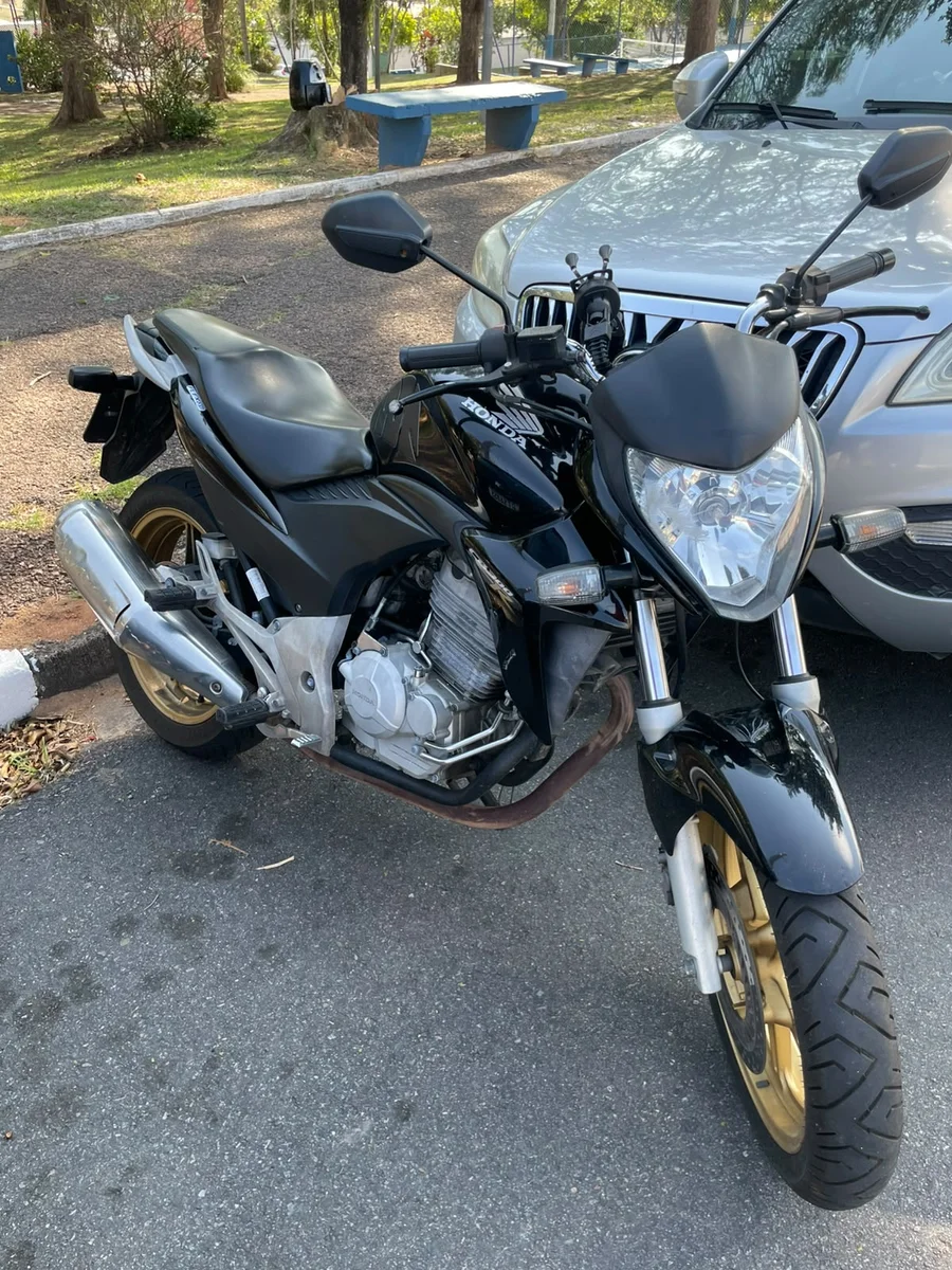 Honda CB 300 2015 para alugar em Valinhos - Foto 1