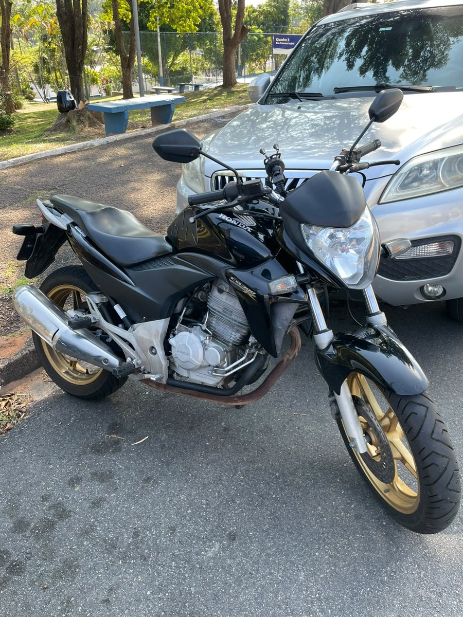 Honda CB 300 2015 para alugar em Valinhos - Foto 2