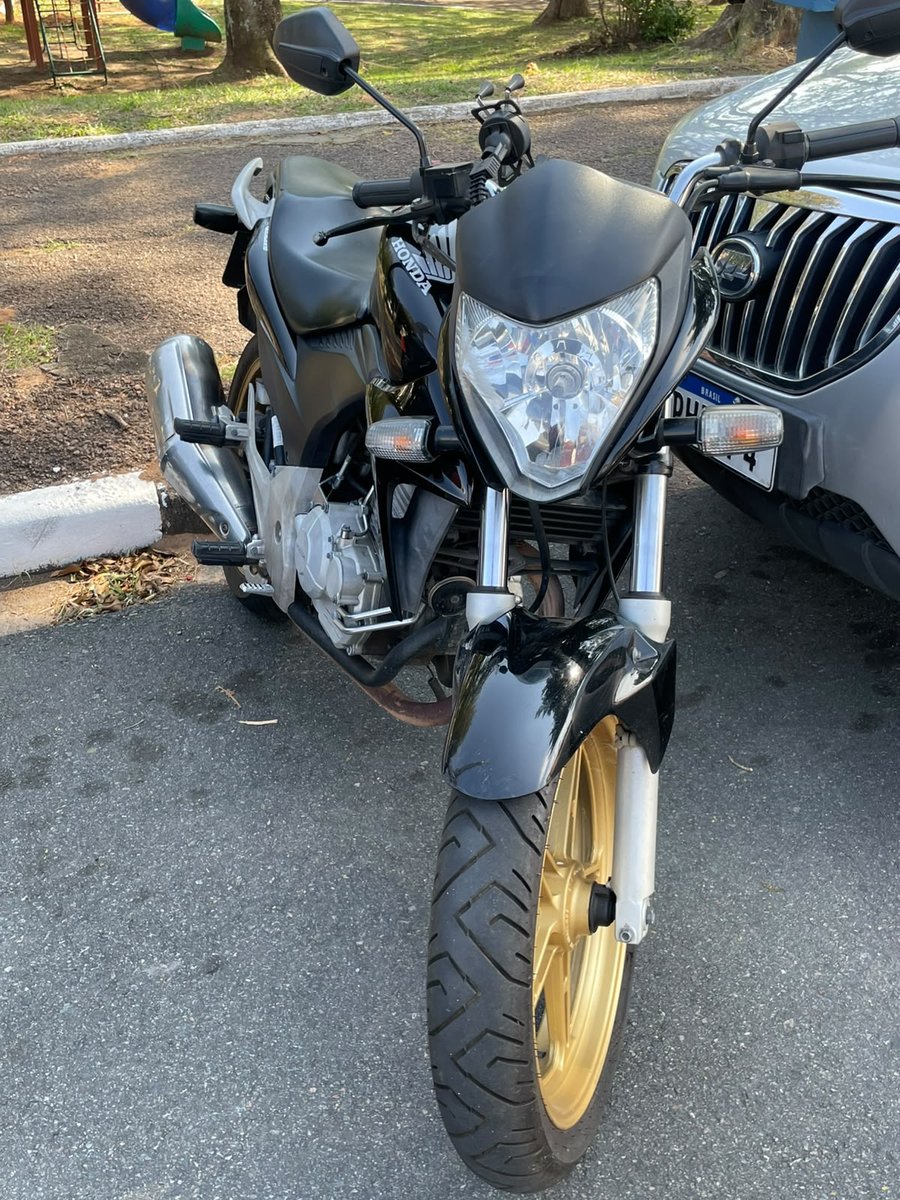 Honda CB 300 2015 para alugar em Valinhos - Foto 3