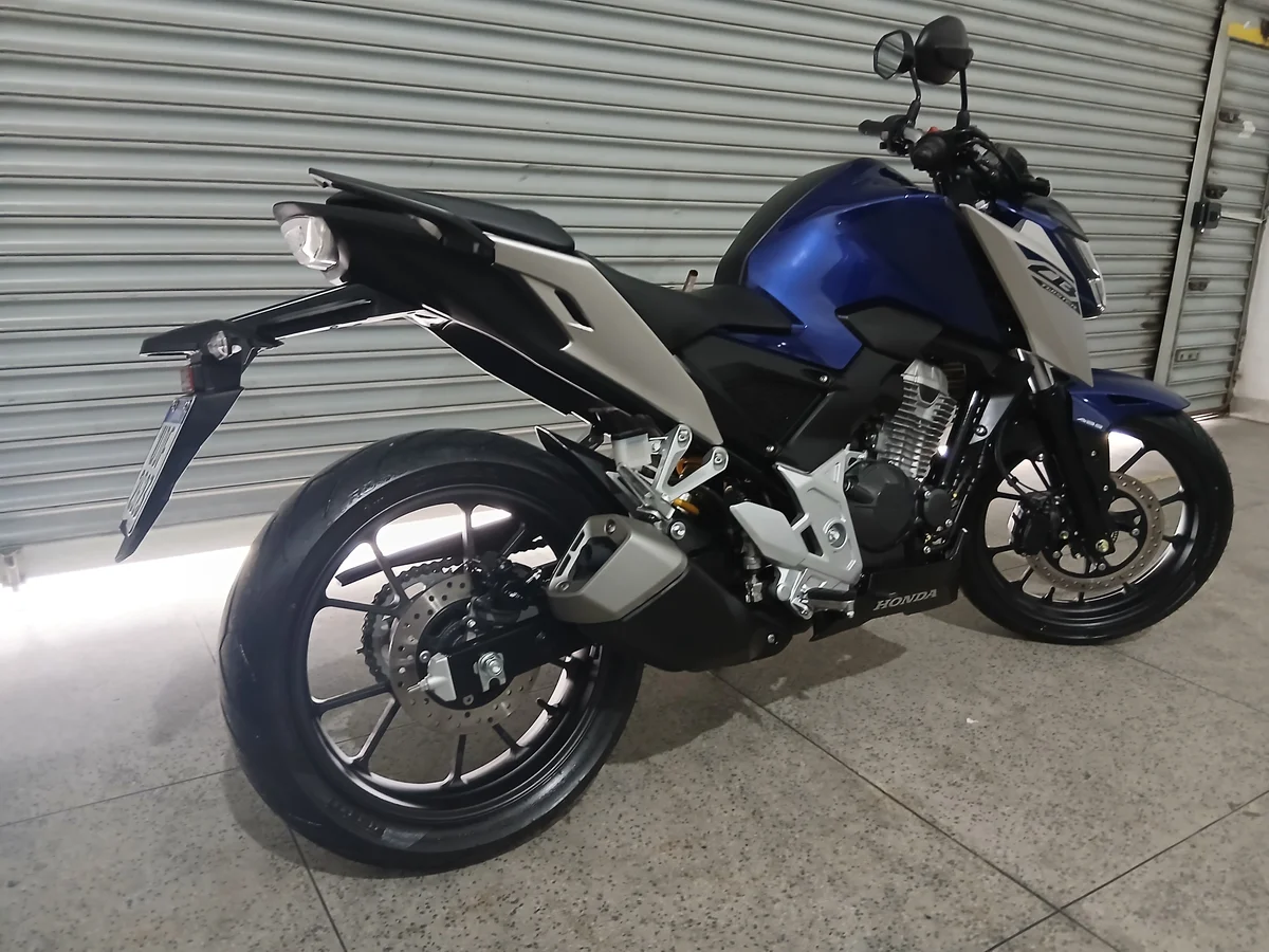 Honda CB300F 2026 para alugar em Taboão Da Serra - Foto 3
